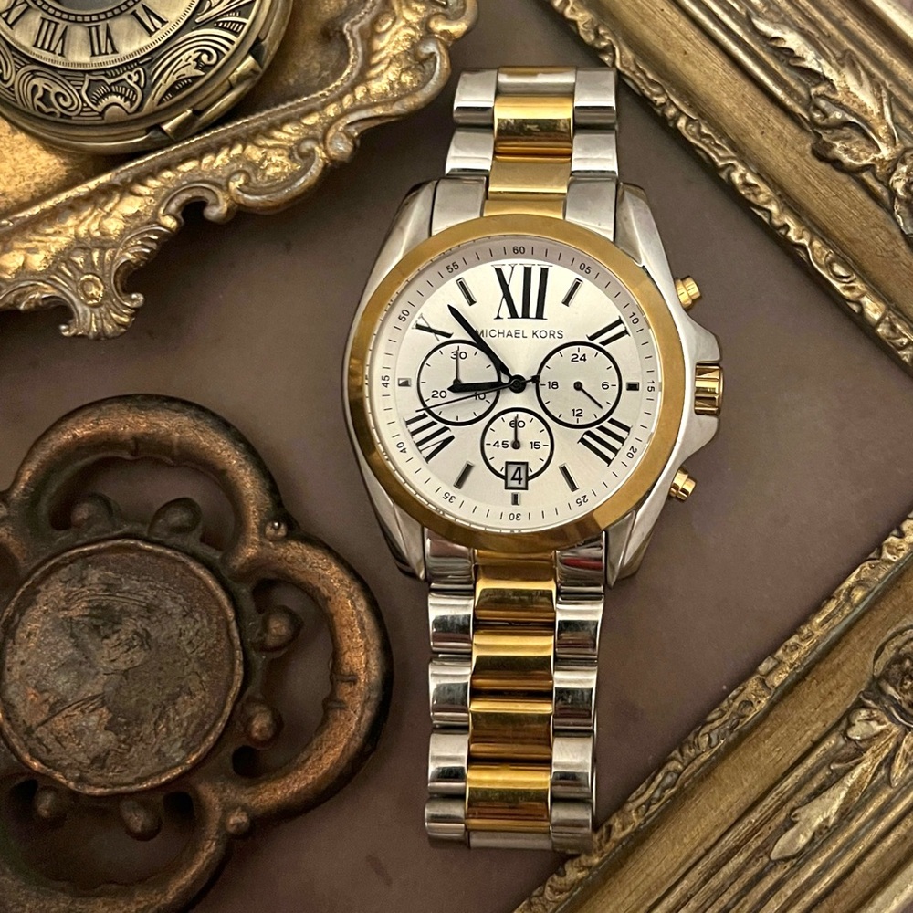 MICHAEL KORS • Bradshaw Bracelet Chronograph Watch - Picture 7 of 8